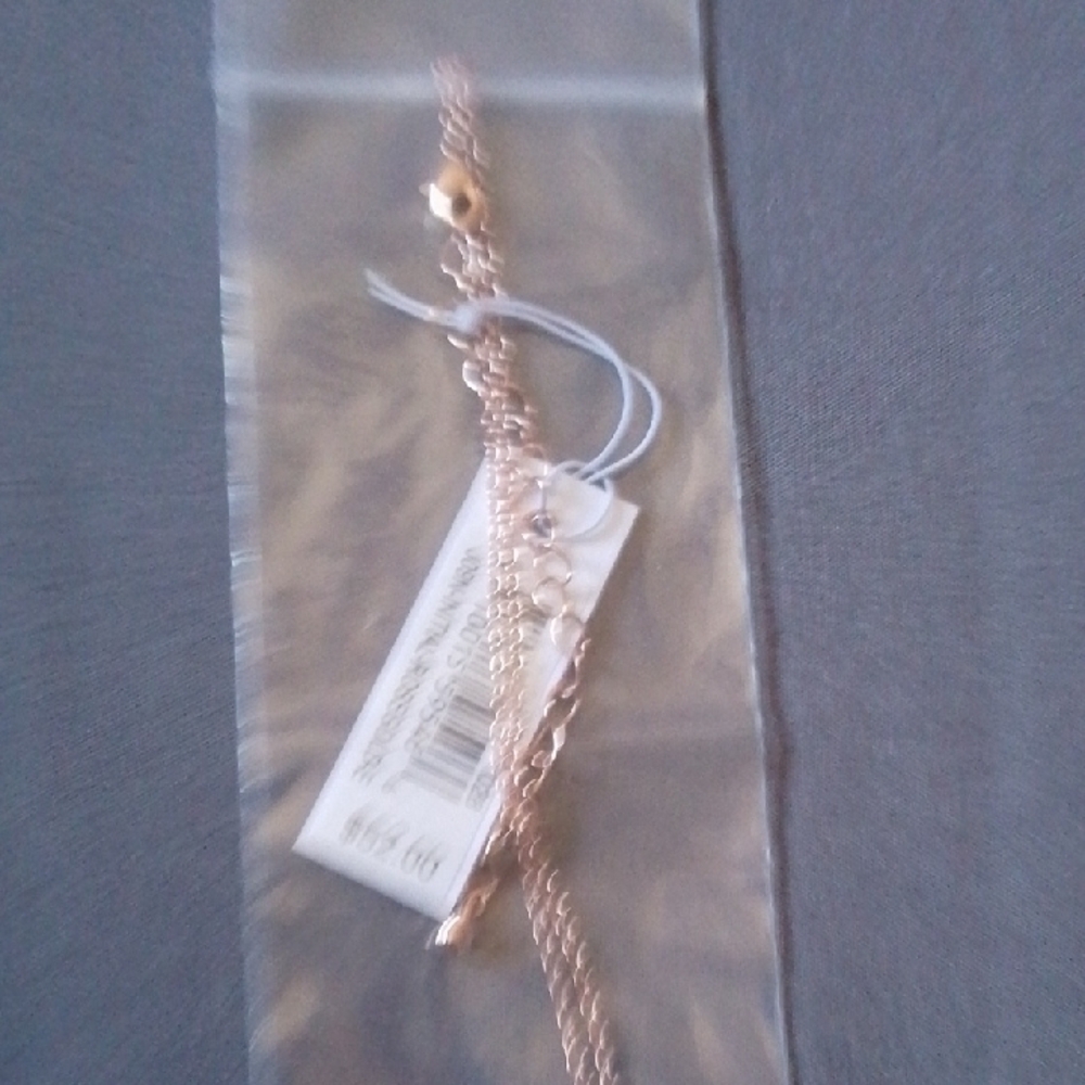 Uncommon James Gold Necklace - Picture 5 of 5